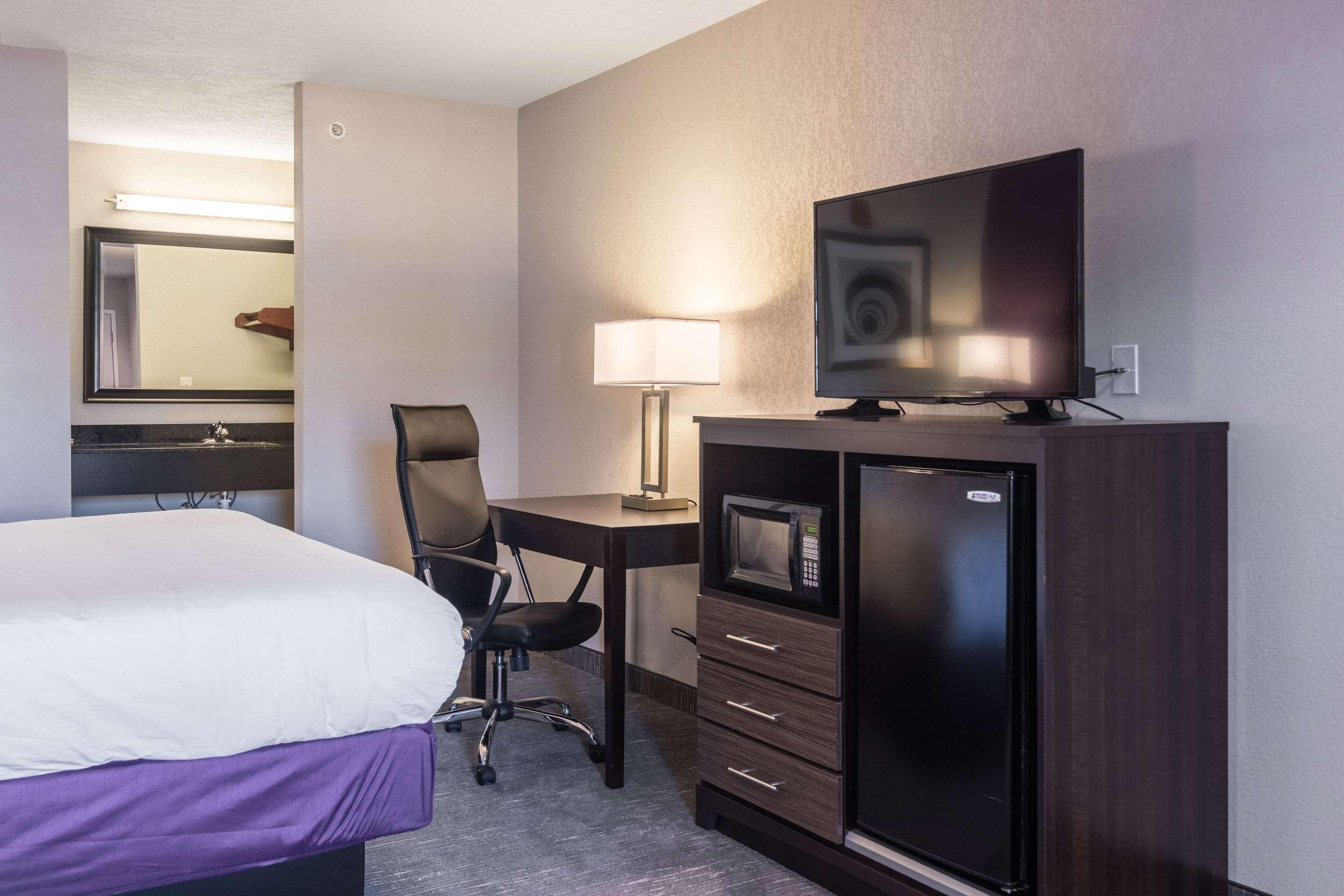 Econo Lodge Inn & Suites North Little Rock Near Riverfront מראה חיצוני תמונה