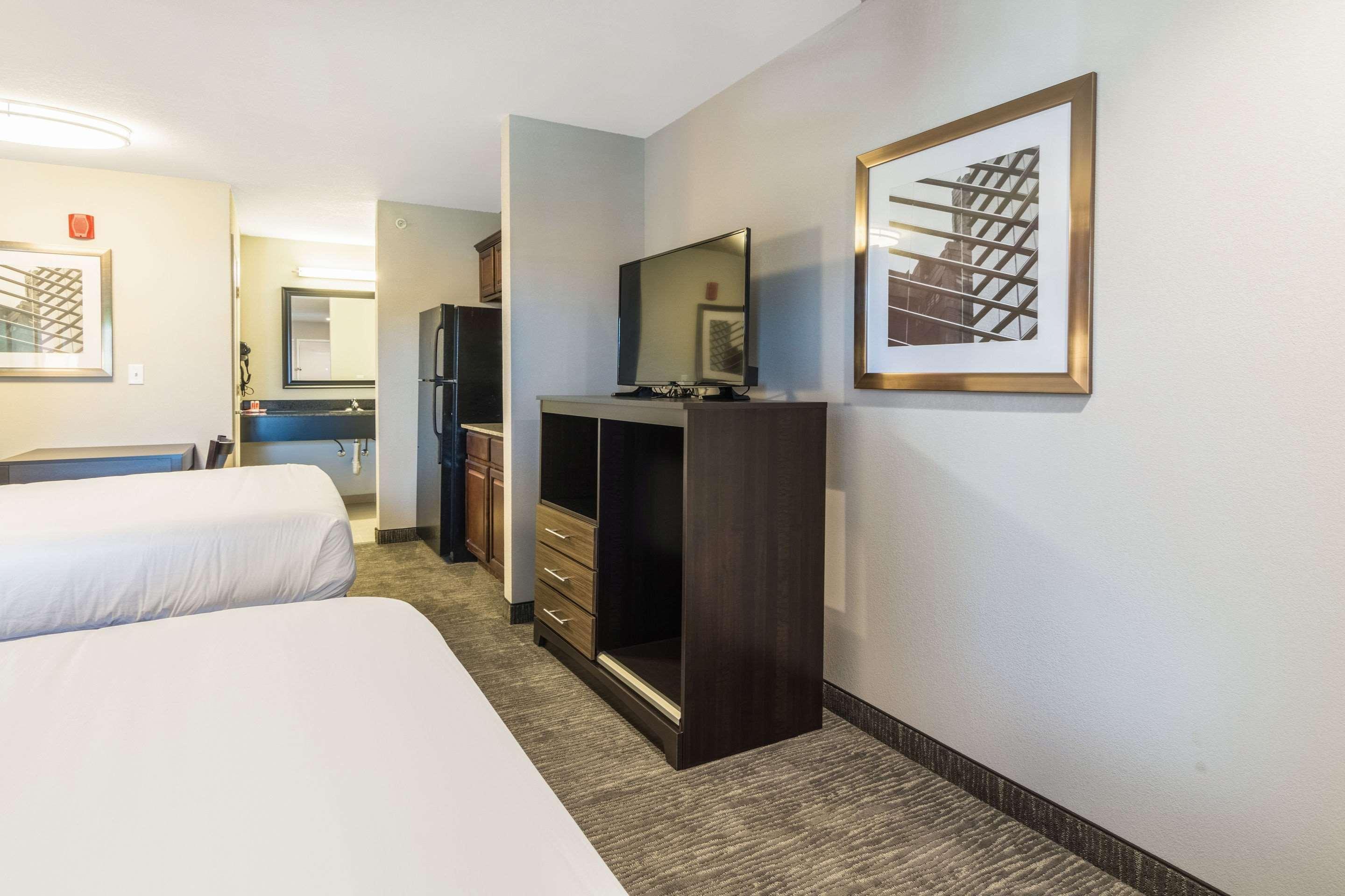 Econo Lodge Inn & Suites North Little Rock Near Riverfront מראה חיצוני תמונה