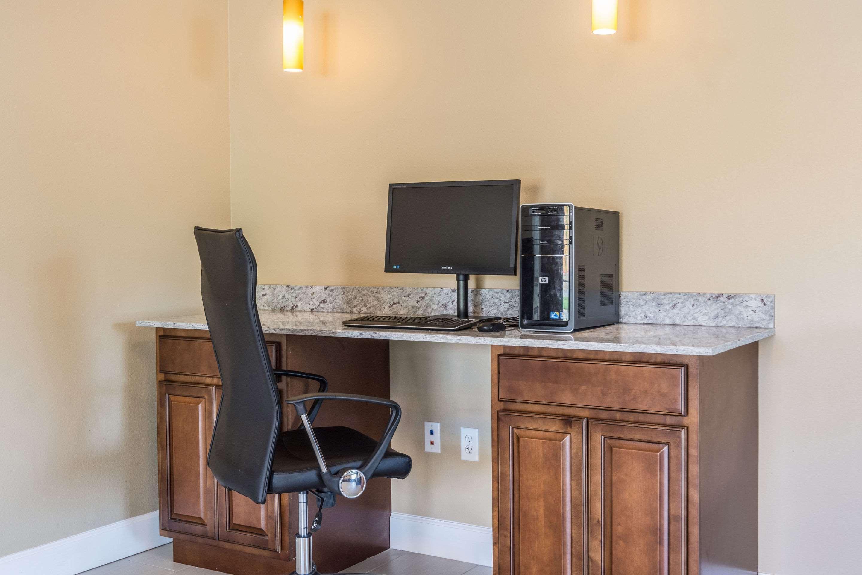 Econo Lodge Inn & Suites North Little Rock Near Riverfront מראה חיצוני תמונה