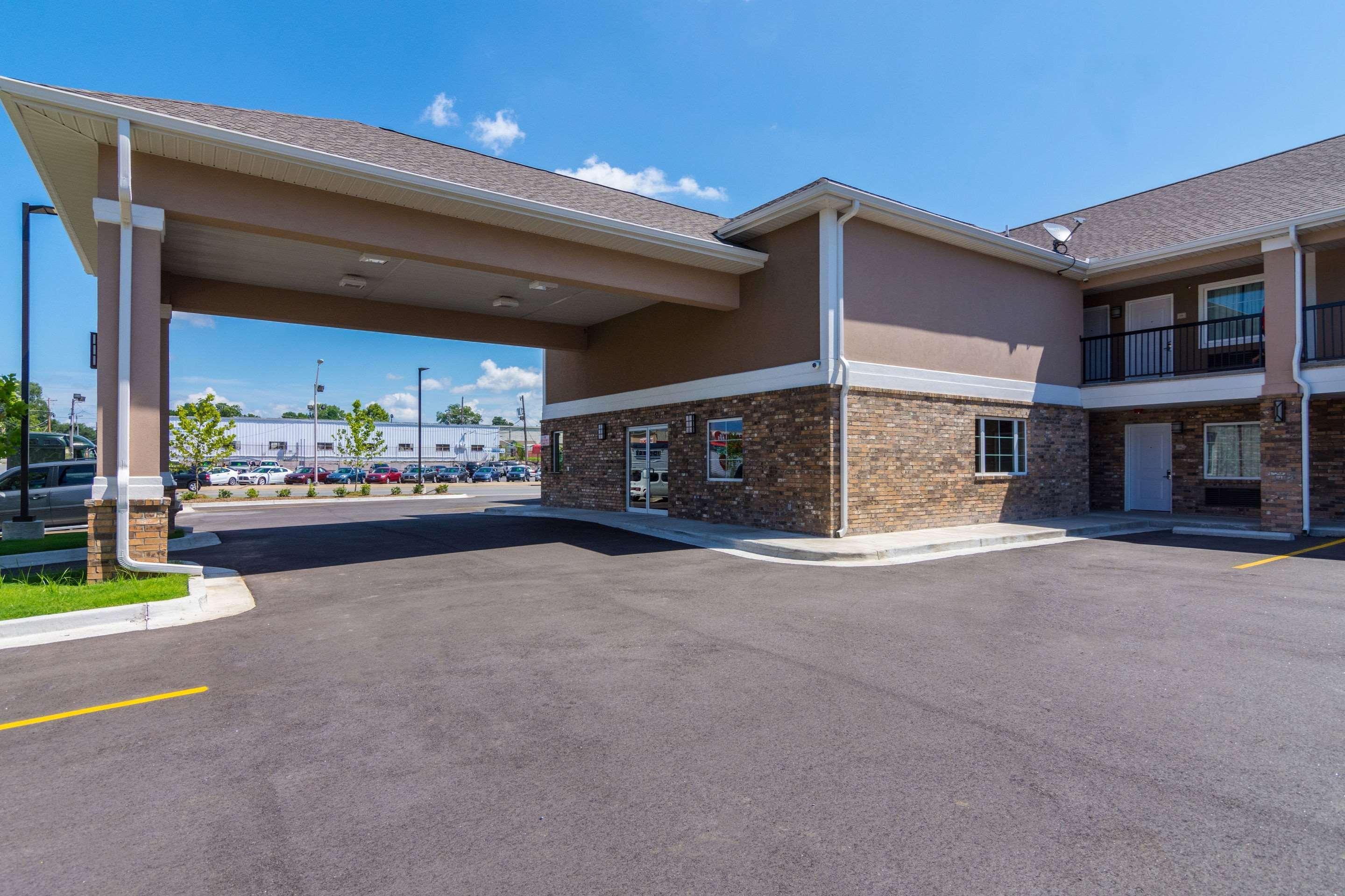 Econo Lodge Inn & Suites North Little Rock Near Riverfront מראה חיצוני תמונה