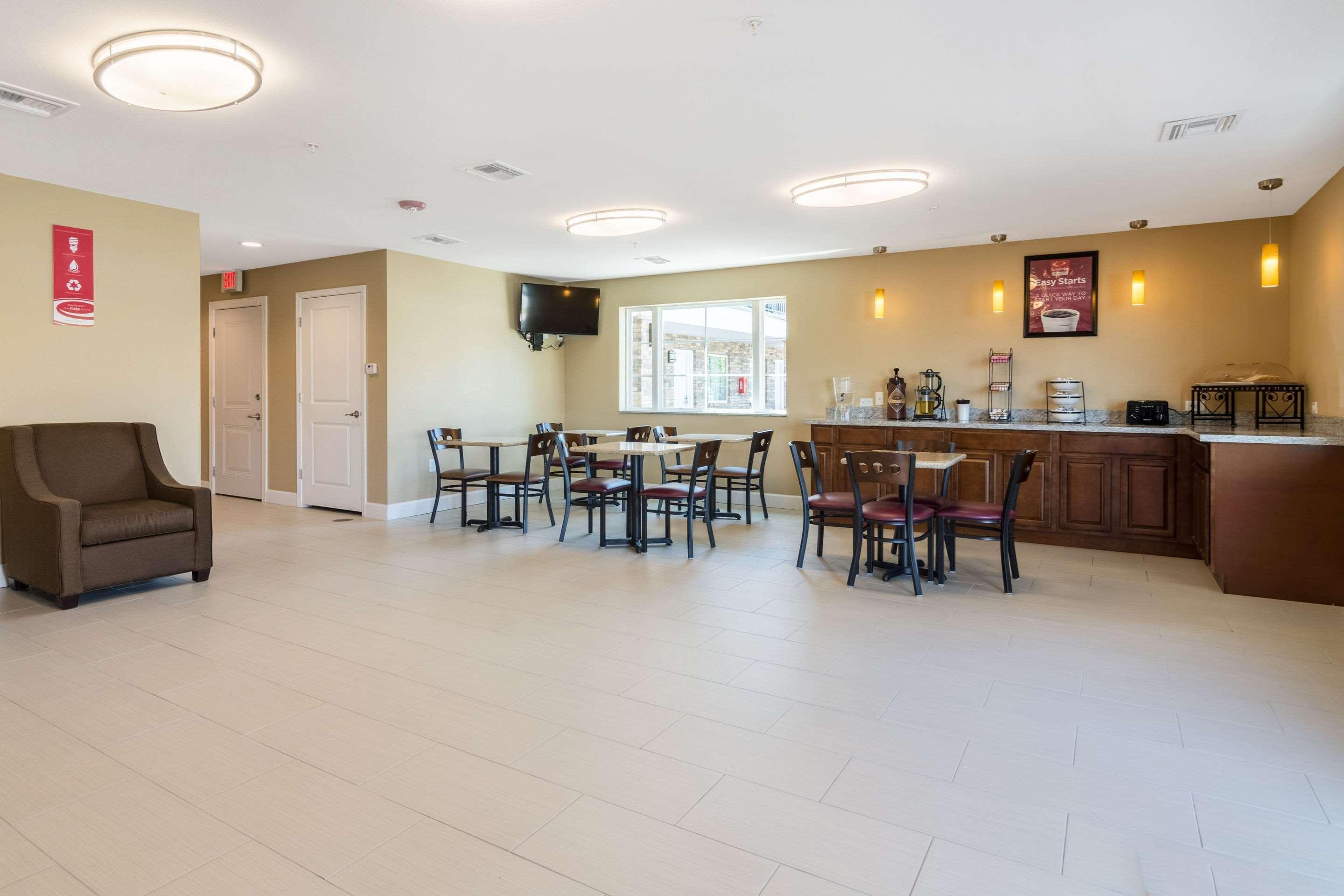 Econo Lodge Inn & Suites North Little Rock Near Riverfront מראה חיצוני תמונה